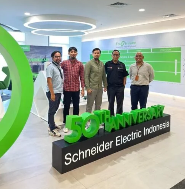 Strategic Partnership with Schneider Electric Indonesia for VR and Digital Twin Solutions